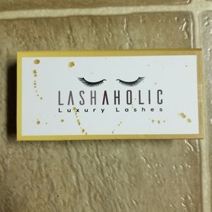Lashaholics Luxury Lashes. New.